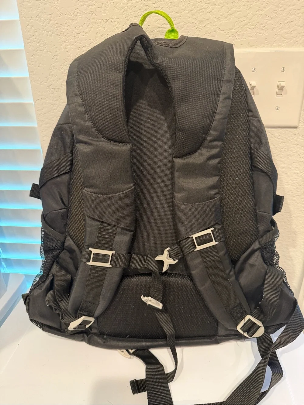 Sierra 30L Black & Lime Backpack Outdoor Products